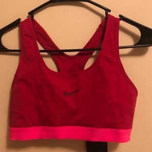 pink Nike sports bra NWT